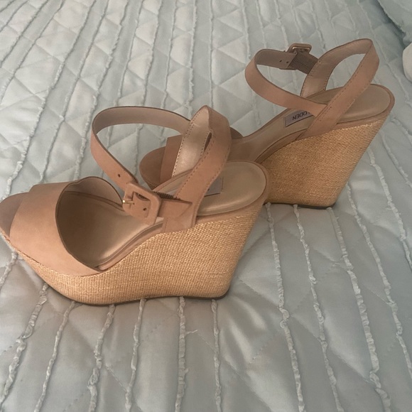 Steve Madden wedges - classic and cute - worn twice . - Picture 3 of 5